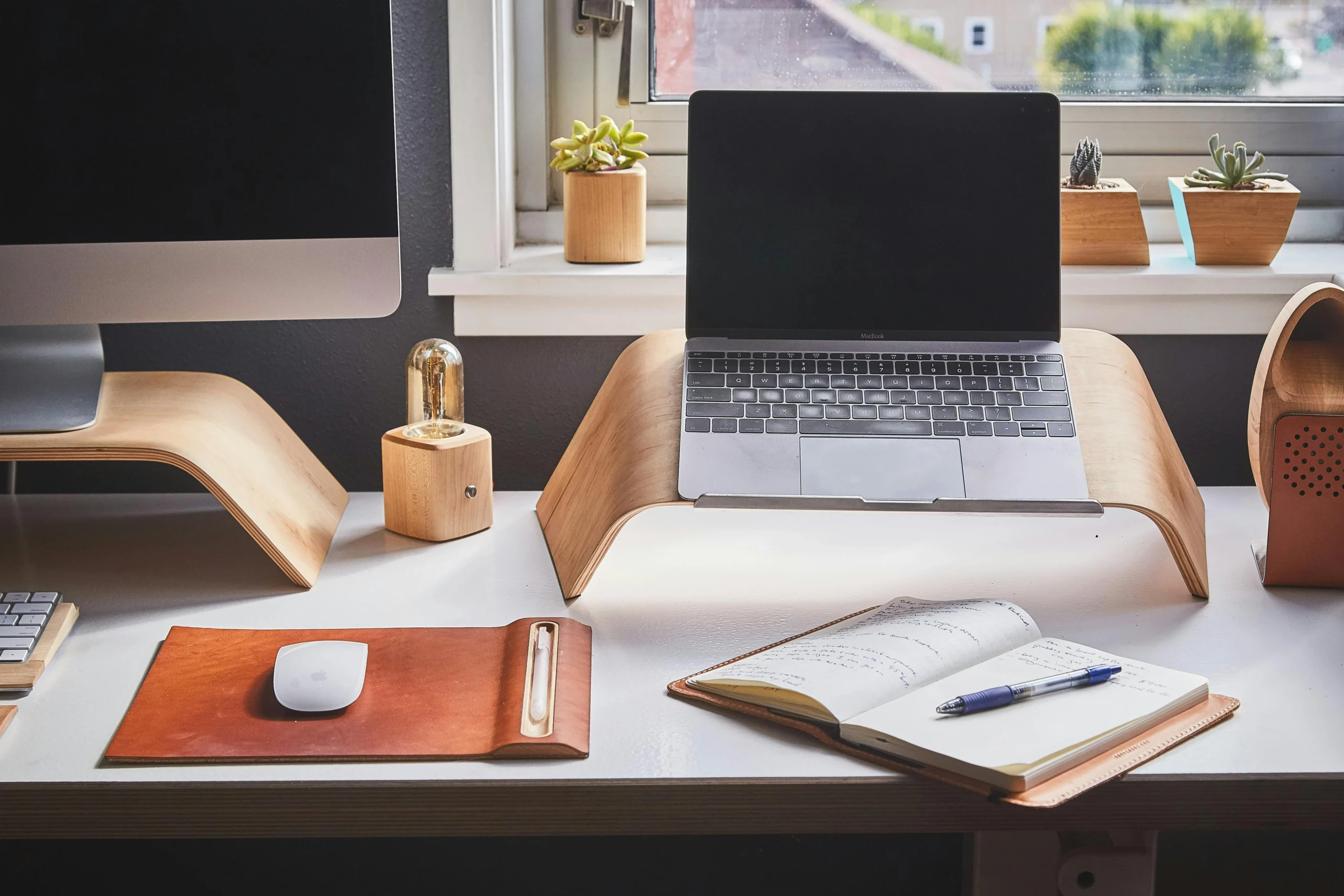 Como Montei Meu Ambiente de Trabalho em Casa